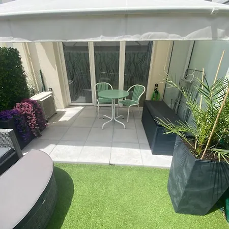 Chez Candie Apartment